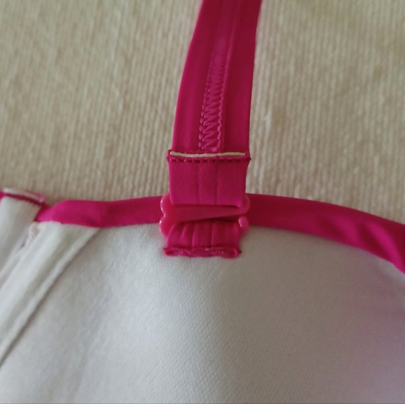 LASCANA Twist Bandeau Bikini Top, size 36DD - Picture 7 of 13